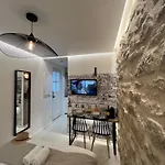 Studios Clouet-Paris Centre- Xve!